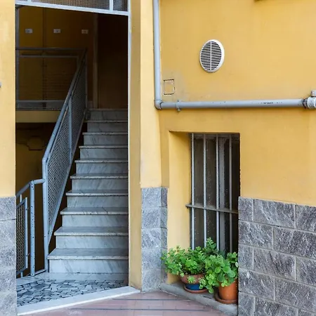 Διαμέρισμα Yellow Line