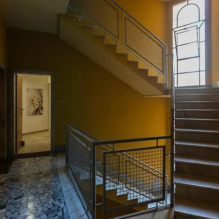 Apartament Yellow Line *